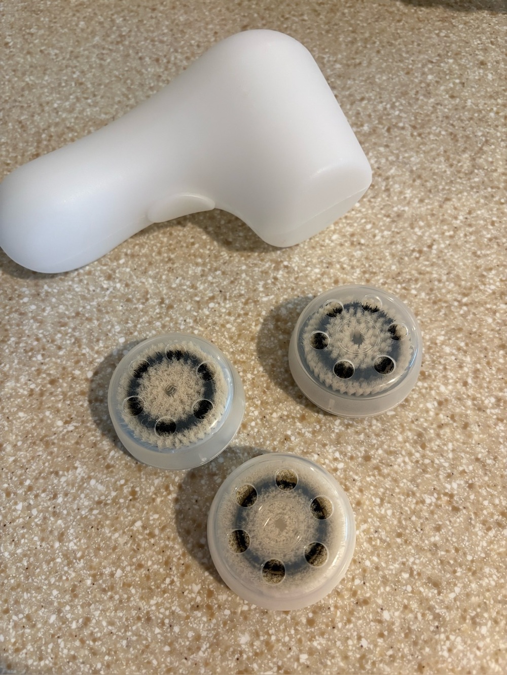 Clarisonic Electric Facial Cleansing Case With 3 Brush Heads For MIA